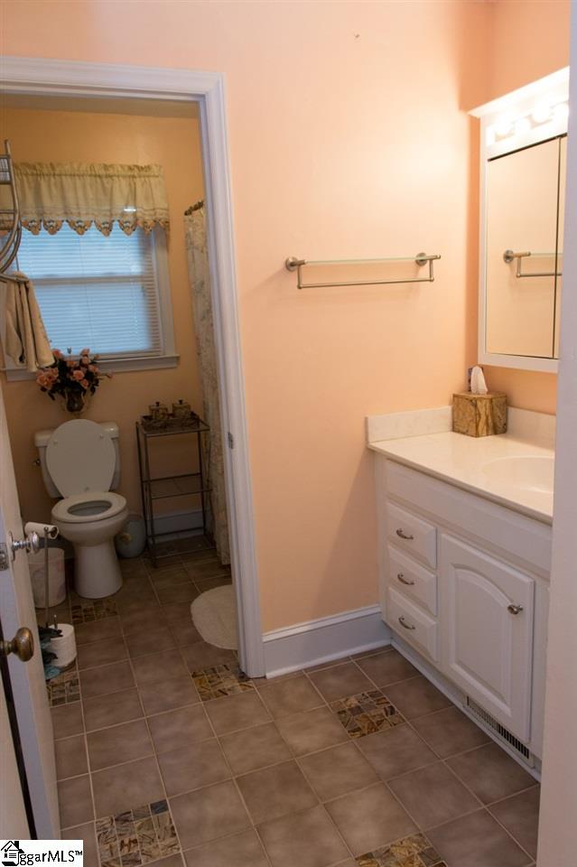 207 Springvale Drive Mauldin, SC 29662 - Photo 12 of 20 Gallery Image 12