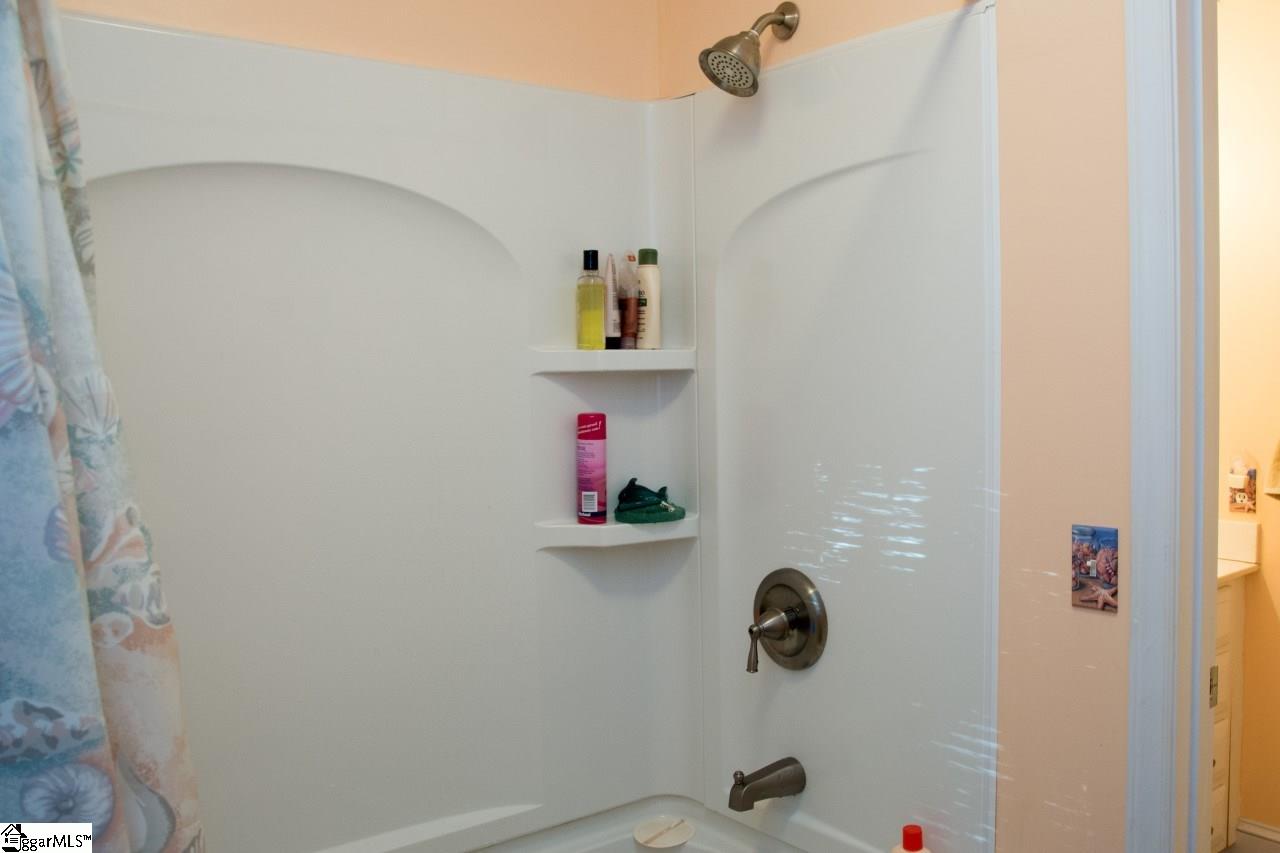 207 Springvale Drive Mauldin, SC 29662 - Photo 13 of 20 Gallery Image 13