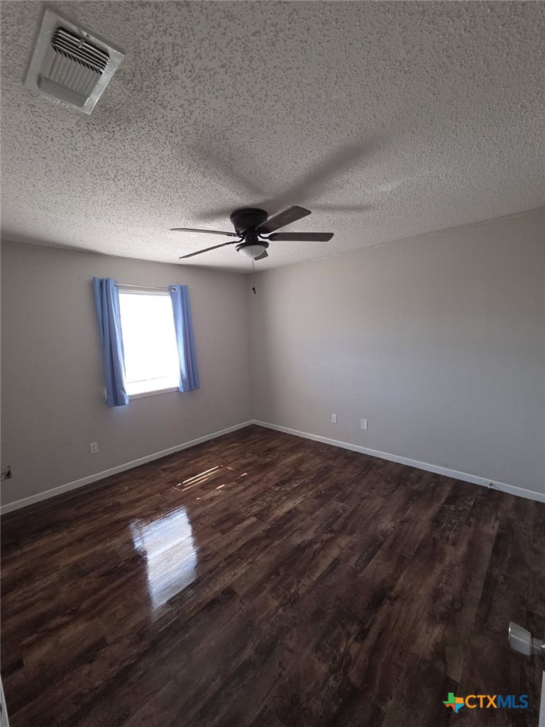 4302 Lake Road Killeen, TX 76543 - Photo 10 of 17