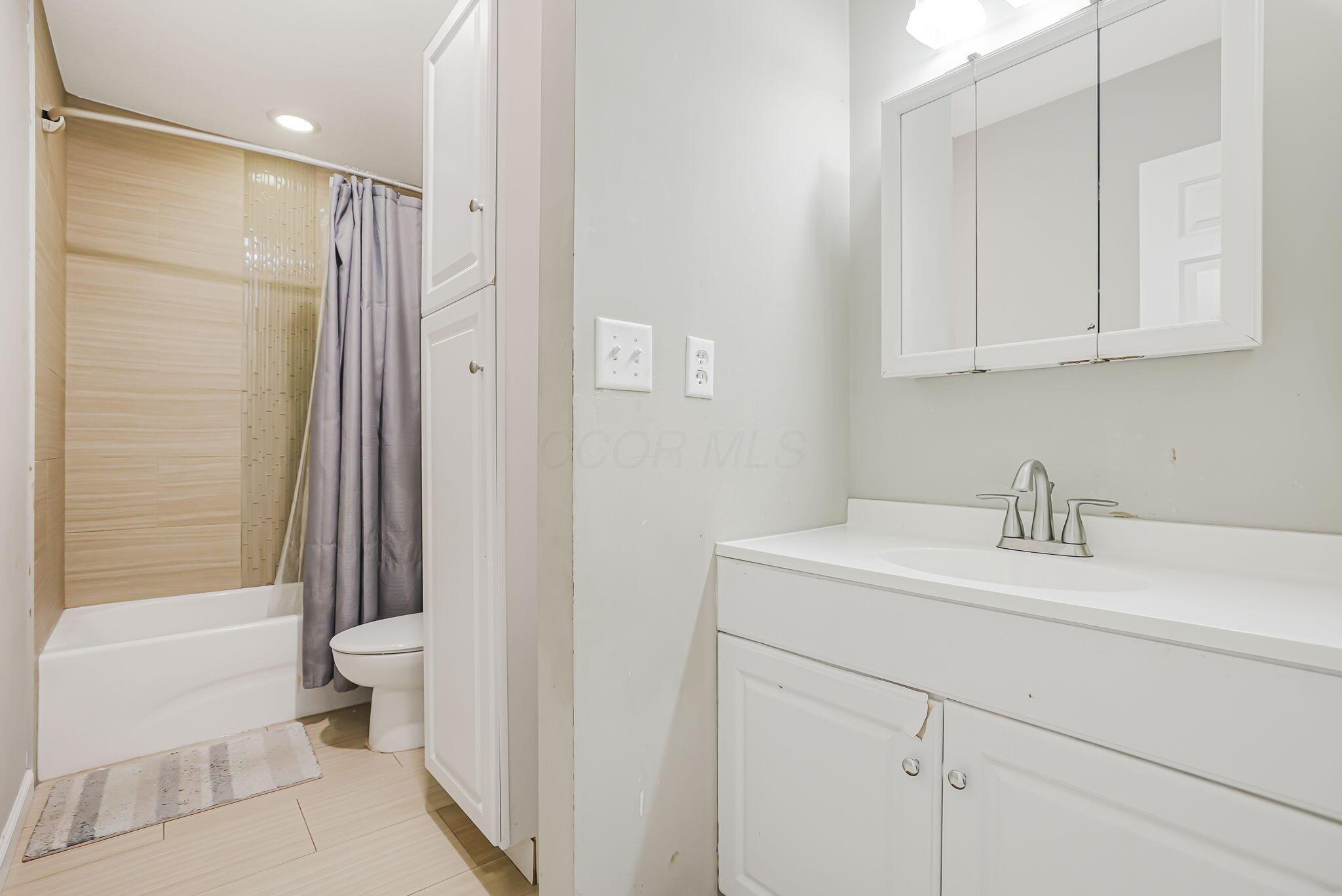 249 Regents Road Columbus, OH 43230 - Photo 23 of 37 23-web-or-mls-SMEP1053