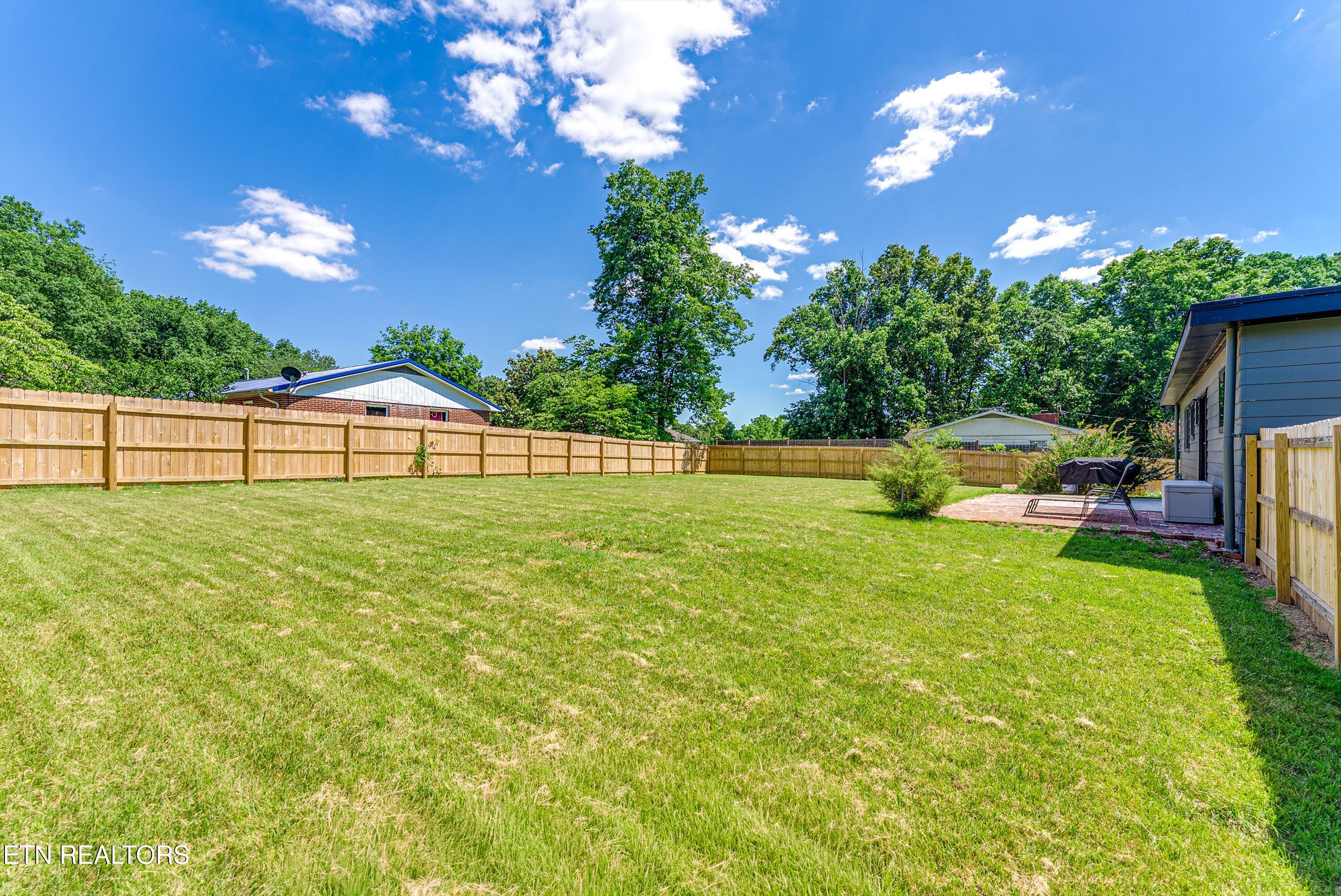 101 Wayne Place Oak Ridge, TN 37830 - Photo 38 of 43 44-Backyard A1