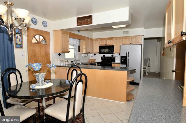 7003 Sontag Way Springfield, VA 22153 - Photo 28 of 30 Kitchen