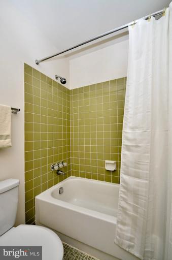 7003 Sontag Way Springfield, VA 22153 - Photo 6 of 30 Bath