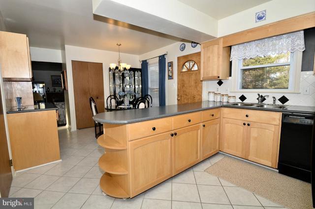7003 Sontag Way Springfield, VA 22153 - Photo 9 of 30 Kitchen