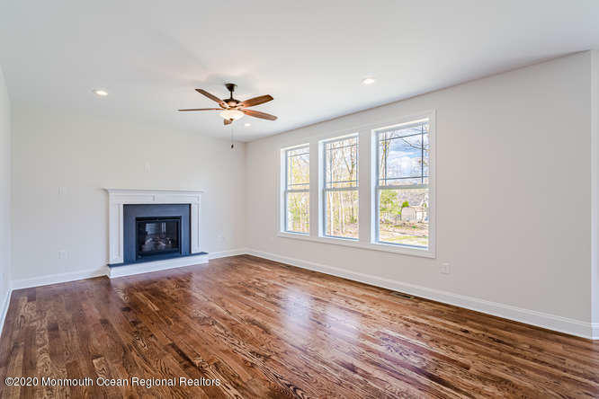 159 Commodore Road Manahawkin, NJ 08050 - Photo 11 of 39 109 Leeward Rd Stafford-small-014-013-10