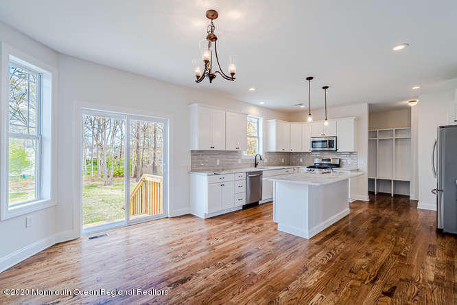 159 Commodore Road Manahawkin, NJ 08050 - Photo 14 of 39 109 Leeward Rd Stafford-small-017-021-10