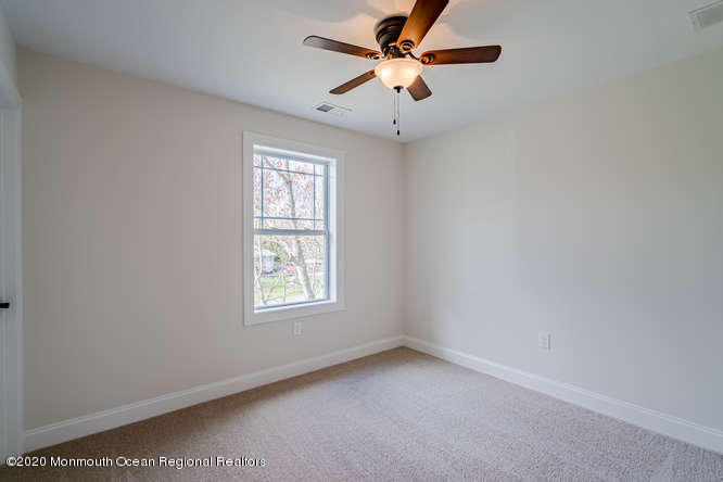 159 Commodore Road Manahawkin, NJ 08050 - Photo 28 of 39 109 Leeward Rd Stafford-small-031-007-10