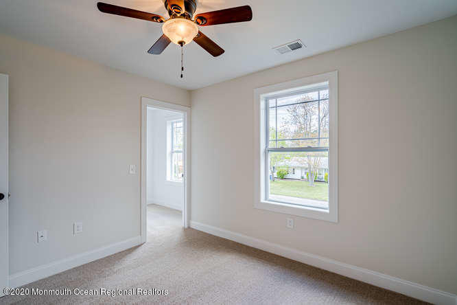 159 Commodore Road Manahawkin, NJ 08050 - Photo 29 of 39 109 Leeward Rd Stafford-small-032-024-10