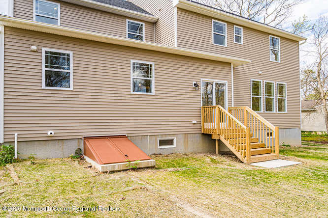 159 Commodore Road Manahawkin, NJ 08050 - Photo 5 of 39 109 Leeward Rd Stafford-small-008-038-10