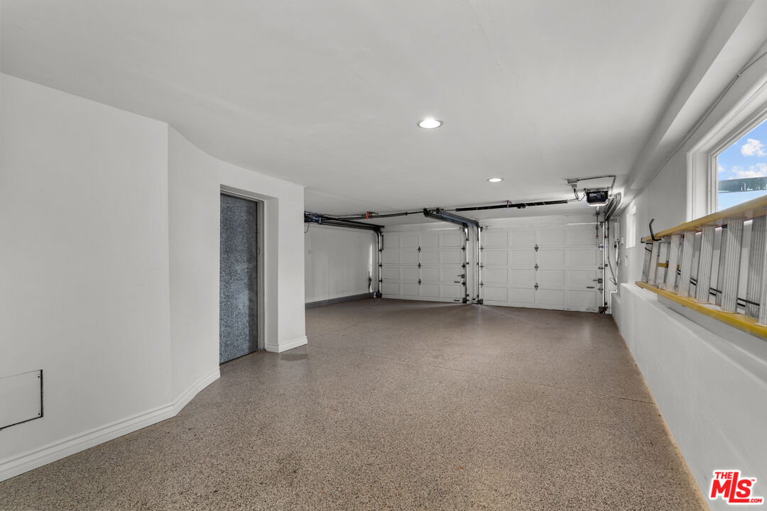 4611 Roma Court Marina del Rey, CA 90292 - Photo 24 of 32 a view of a garage
