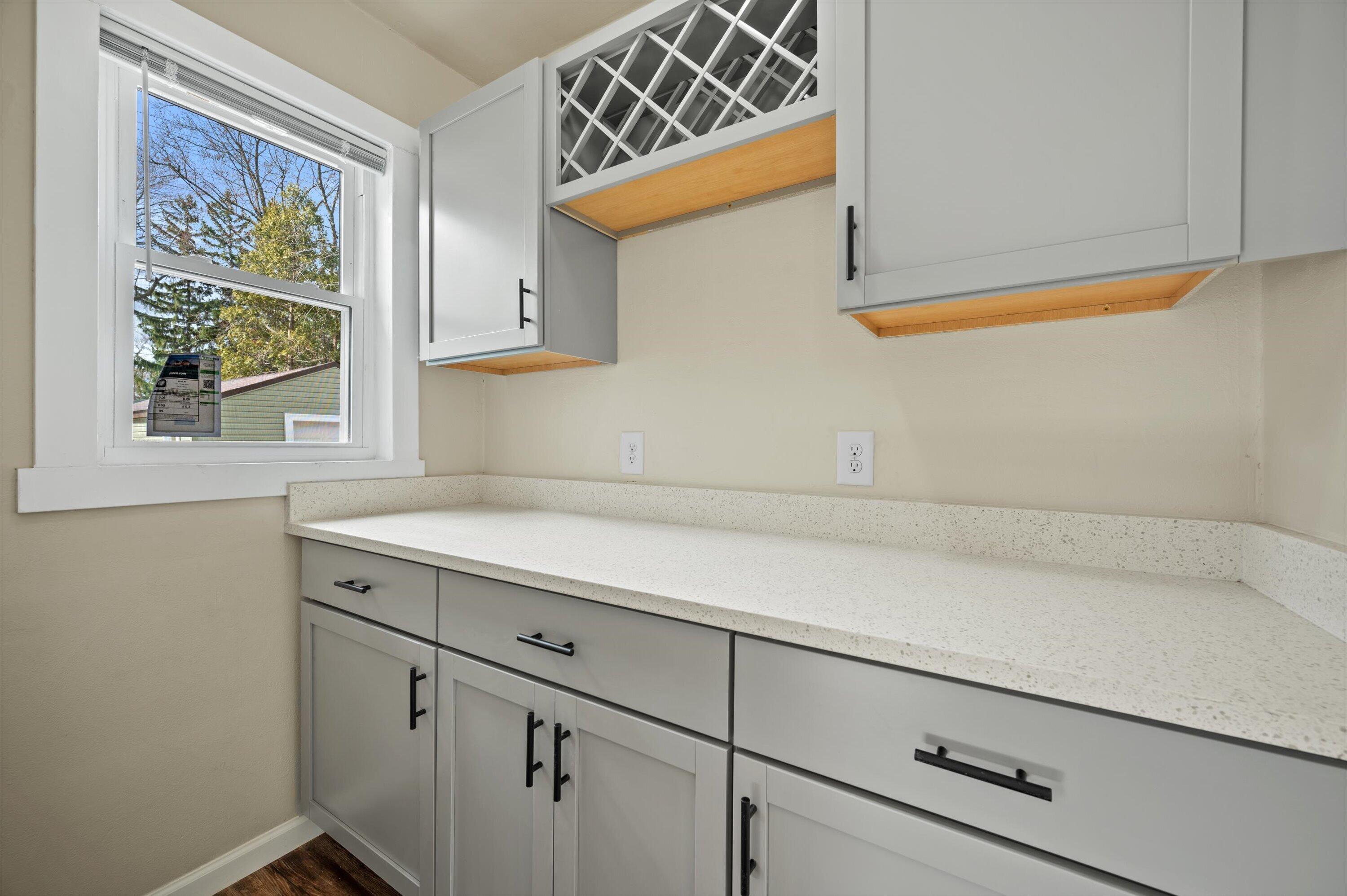 5375 North 64th Street Milwaukee, WI 53218 - Photo 10 of 23 14-Z62_5718