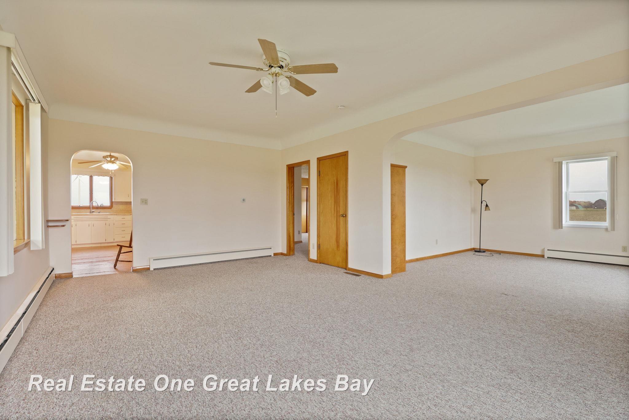 4060 Dickerson Road Akron, MI 48701 - Photo 14 of 62