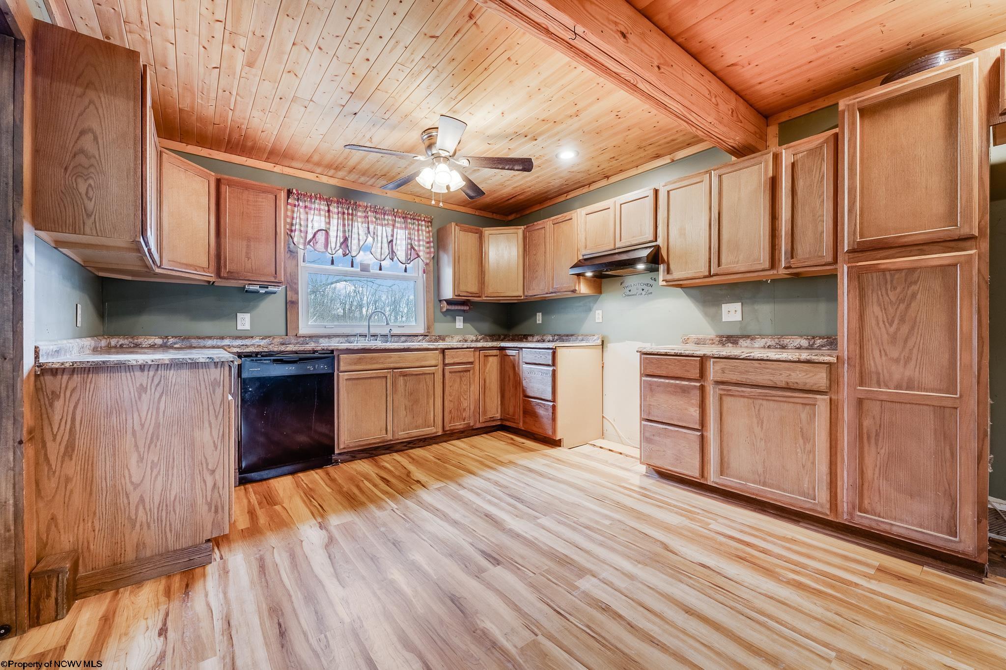 506 Delta Road Littleton, WV 26581 - Photo 9 of 33 Gallery Image 9