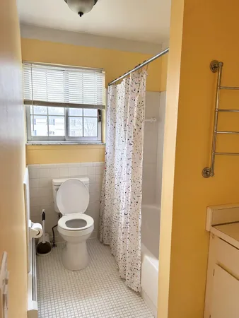 $97,500 | 22039 East 11 Mile Road, Unit 20, St. Clair Shores, MI 48081