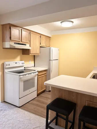 $97,500 | 22039 East 11 Mile Road, Unit 20, St. Clair Shores, MI 48081