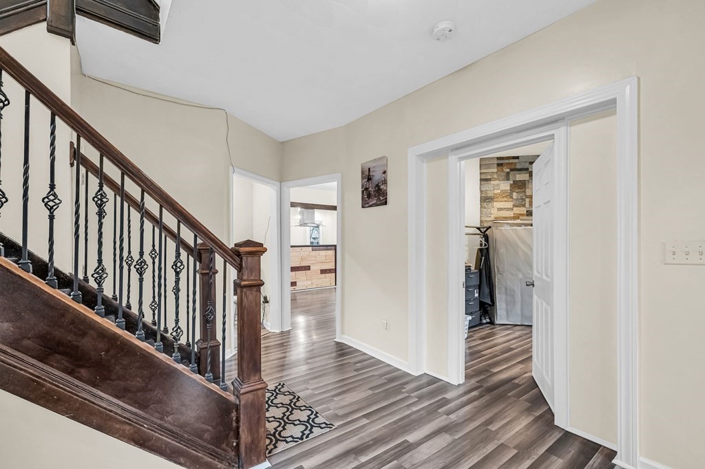 75 Montrose Street Springfield, MA 01109 - Photo 4 of 42 Gallery Image 4