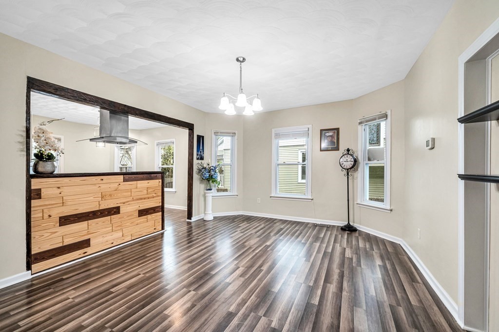 75 Montrose Street Springfield, MA 01109 - Photo 5 of 42 Gallery Image 5