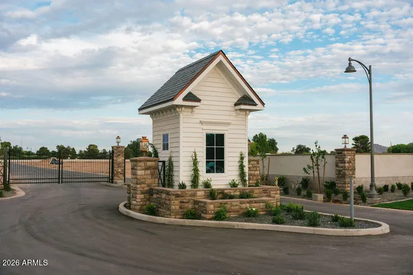 $735,000 | 18454 East Via Del Vinedo, Unit 2, Queen Creek, AZ 85142