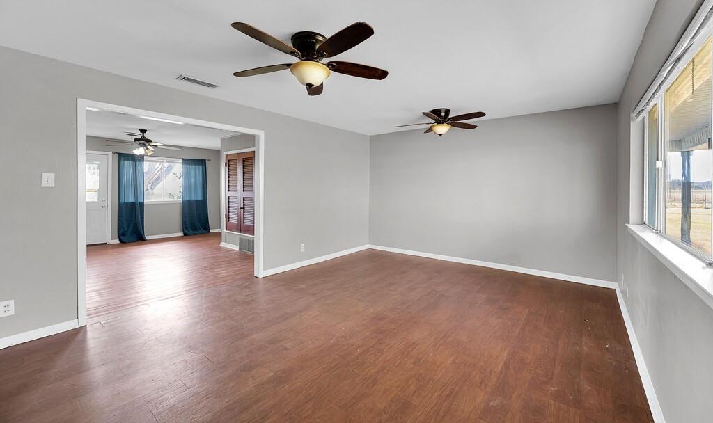 201 Old Steinbeck Road Waco, TX 76708 - Photo 2 of 33