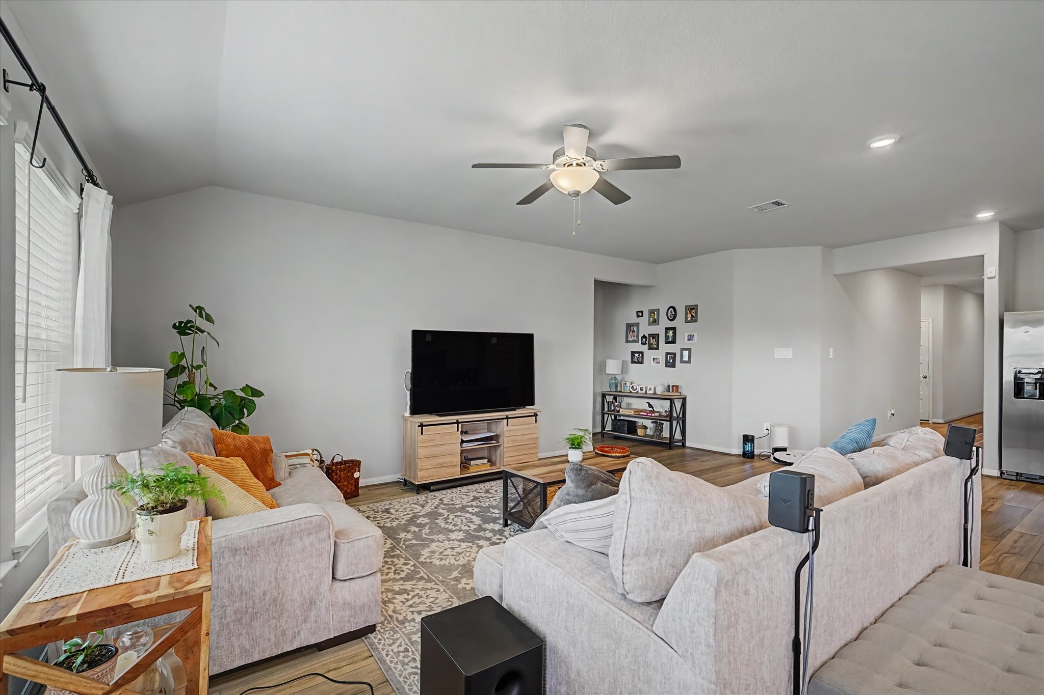 10842 Cliffs View Drive Iowa Colony, TX 77583 - Photo 7 of 47