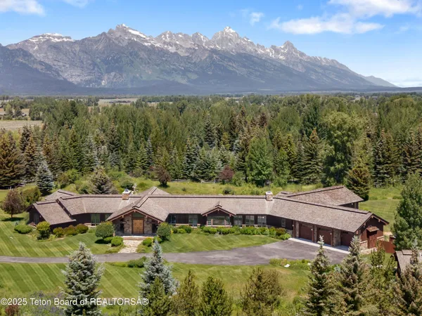 $7,950,000 | 500 East Buckwheat Circle, Jackson, WY 83001
