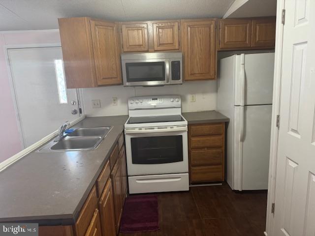 4210 Stackler Drive Fairfax, VA 22030 - Photo 6 of 9 Kitchen