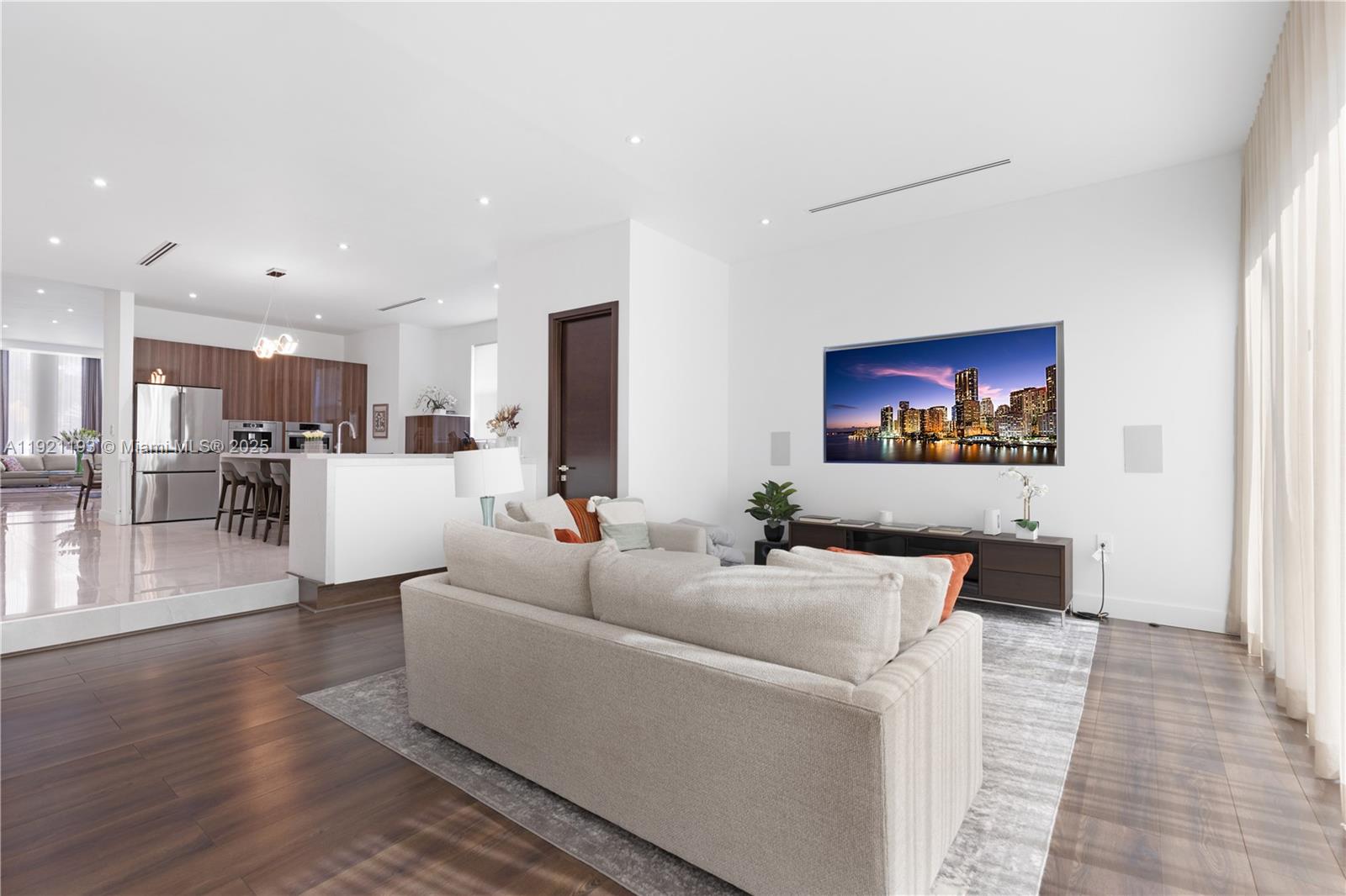 2420 Southwest 24th Street Miami, FL 33145 - Photo 17 of 53