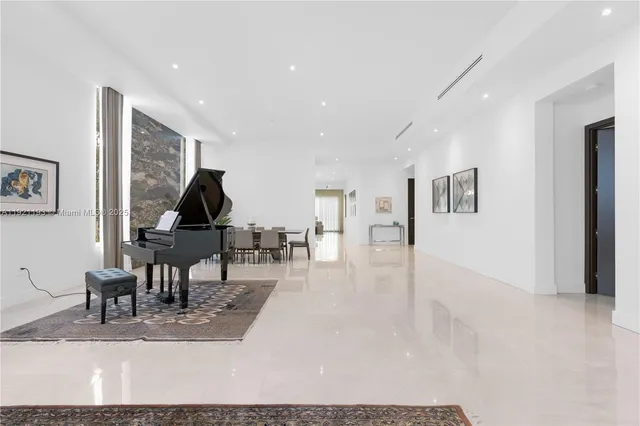 $2,680,000 | 2420 Southwest 24th Street, Miami, FL 33145