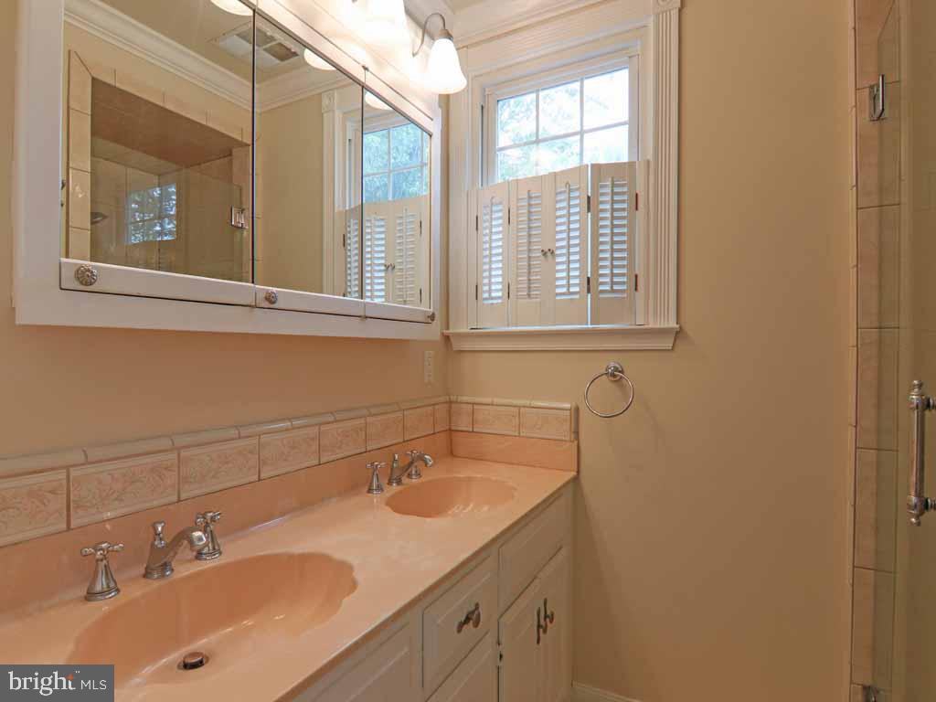 413 Valley View Road Langhorne, PA 19047 - Photo 27 of 40 Gallery Image 27