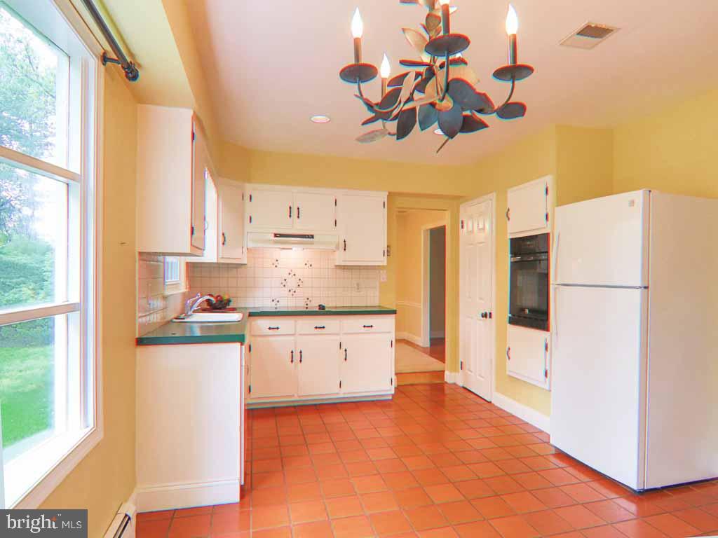 413 Valley View Road Langhorne, PA 19047 - Photo 10 of 40 Gallery Image 10