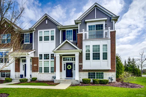 $444,900 | 2985 Madison Drive, Naperville, IL 60564
