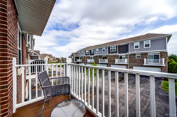 $444,900 | 2985 Madison Drive, Naperville, IL 60564