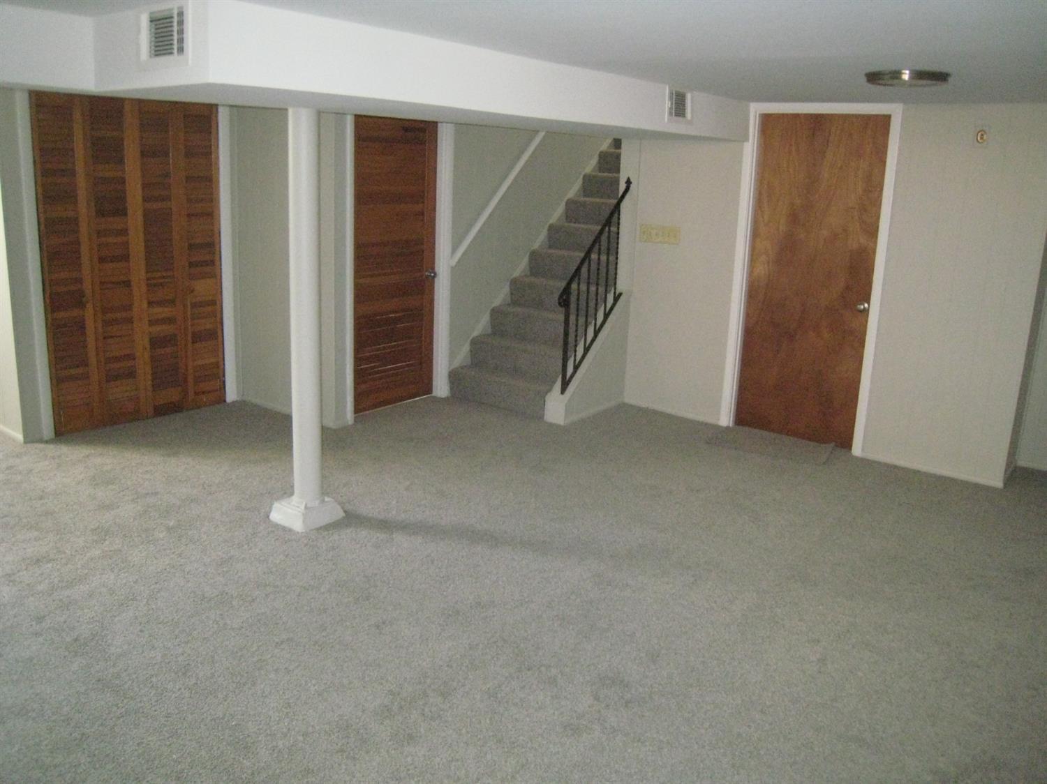 8642 Daly Road Cincinnati, OH 45231 - Photo 17 of 26