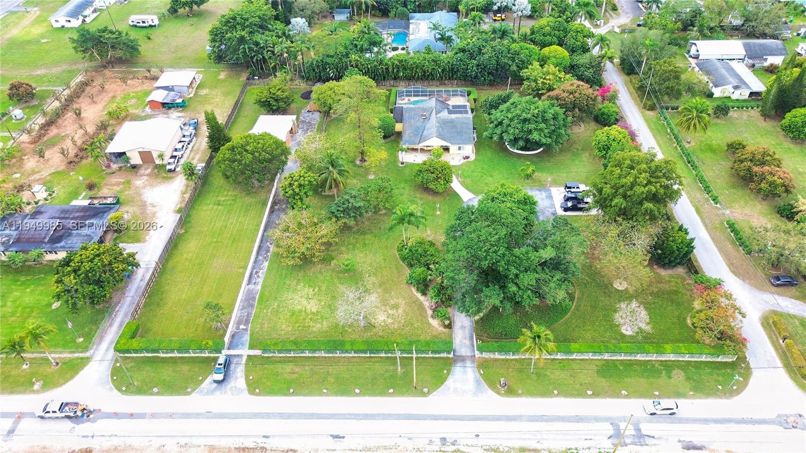 19280 Southwest 304th Street Homestead, FL 33030 - Photo 5 of 57