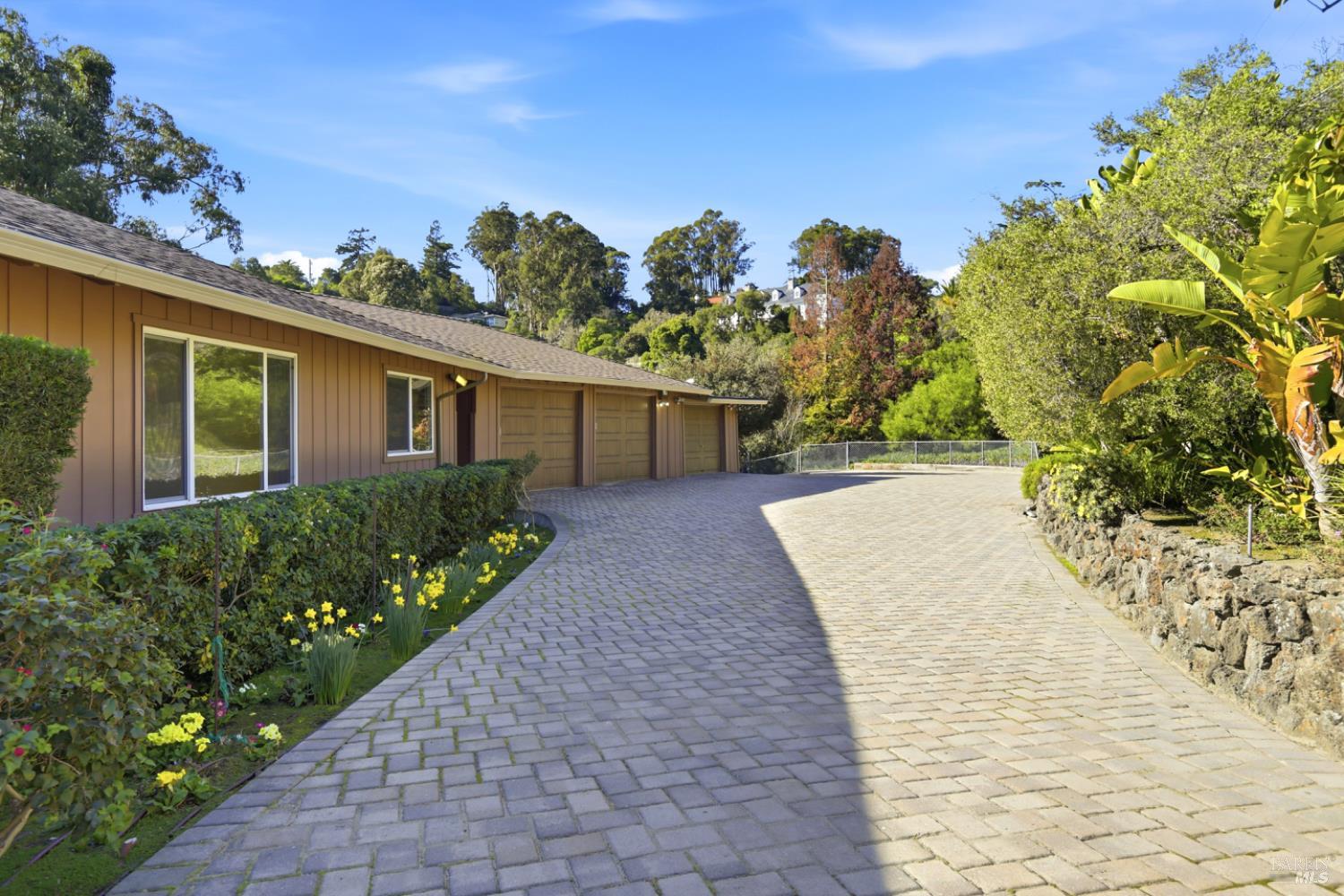 307 Summit Avenue San Rafael, CA 94901 - Photo 4 of 30