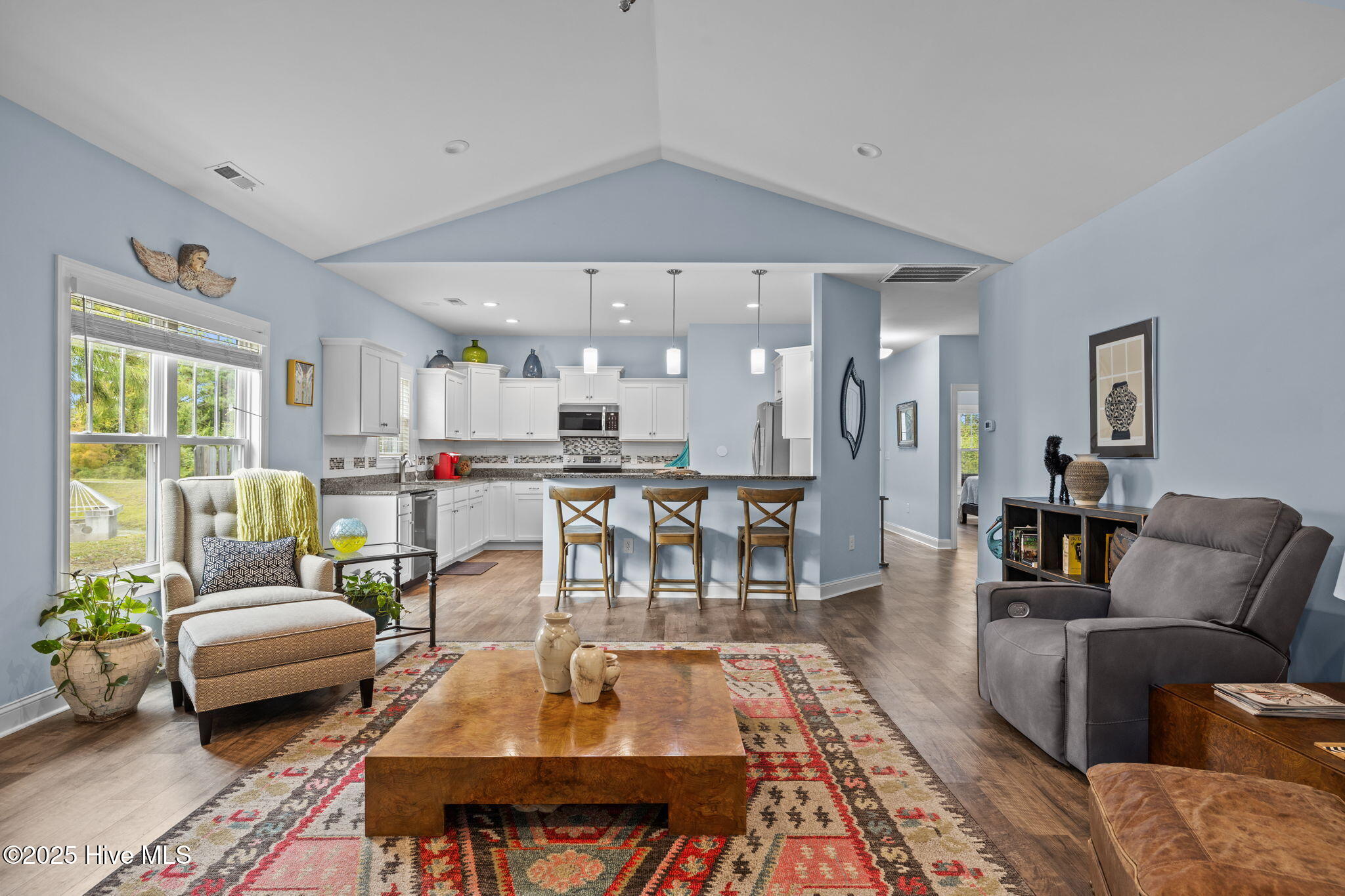 132 Chadwick Road Beaufort, NC 28516 - Photo 13 of 39 kitchenliving