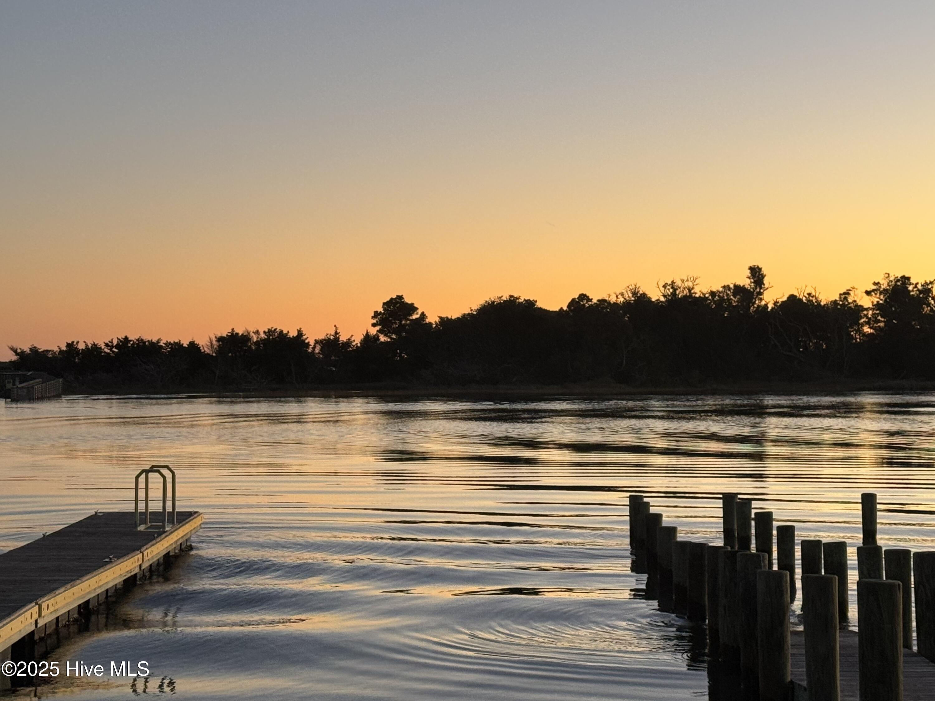 132 Chadwick Road Beaufort, NC 28516 - Photo 36 of 39 boatrampsunset
