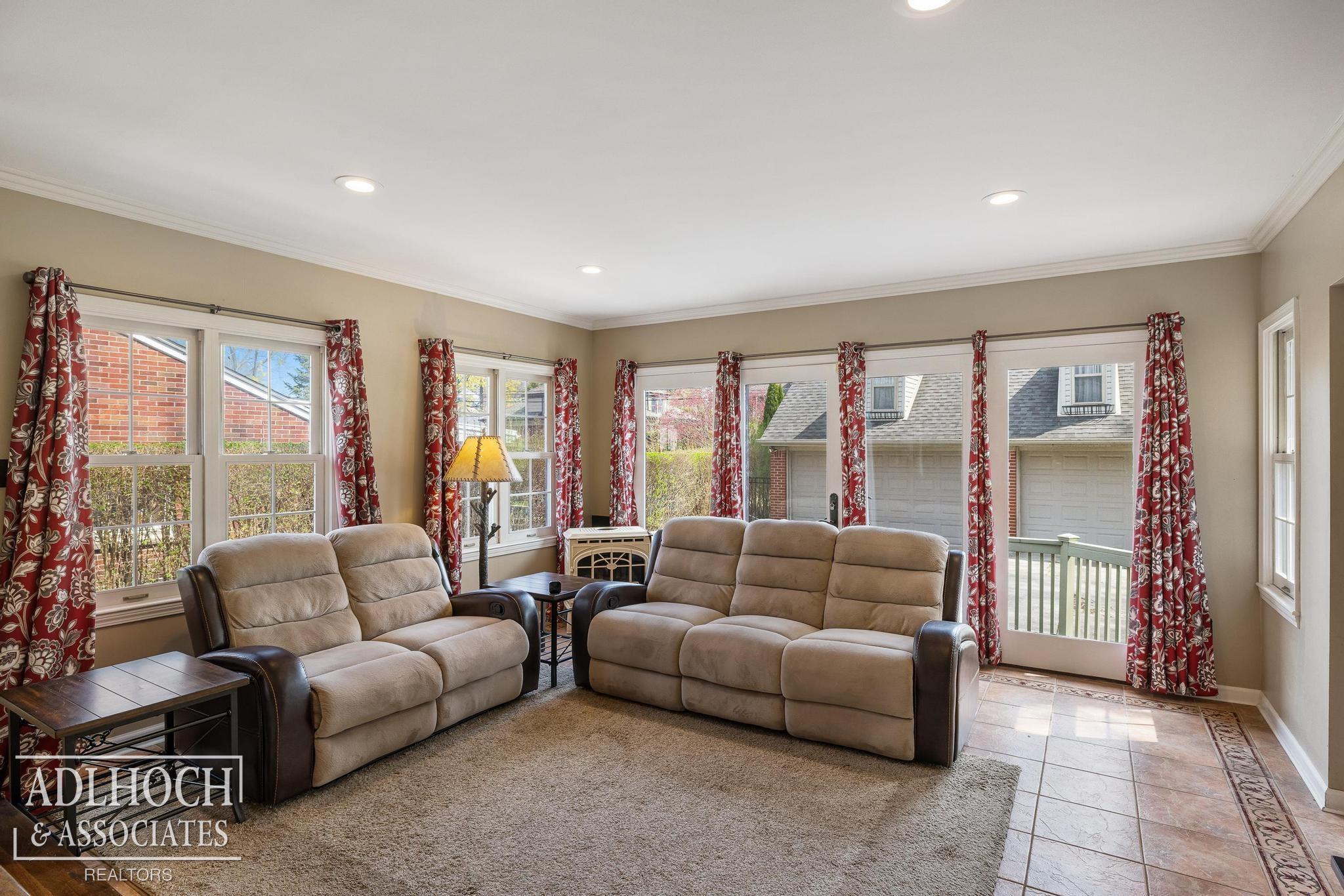 1312 Buckingham Road Grosse Pointe Park, MI 48230 - Photo 14 of 63