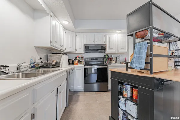 $143,000 | 2354 Railsplitter Avenue, Lincoln, IL 62656