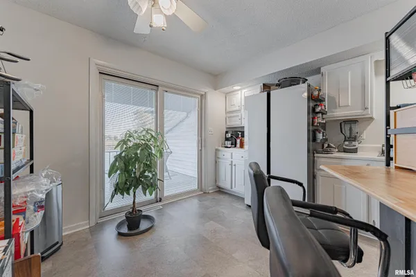 $143,000 | 2354 Railsplitter Avenue, Lincoln, IL 62656