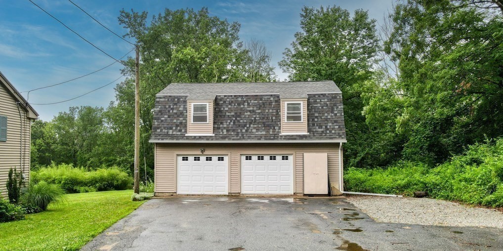43 Tower Hill Road Brimfield, MA 01010 - Photo 5 of 36 a front view of house with yard