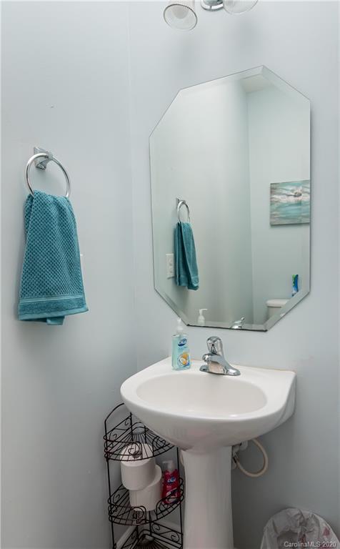 8411 Lustre Road Charlotte, NC 28215 - Photo 12 of 22