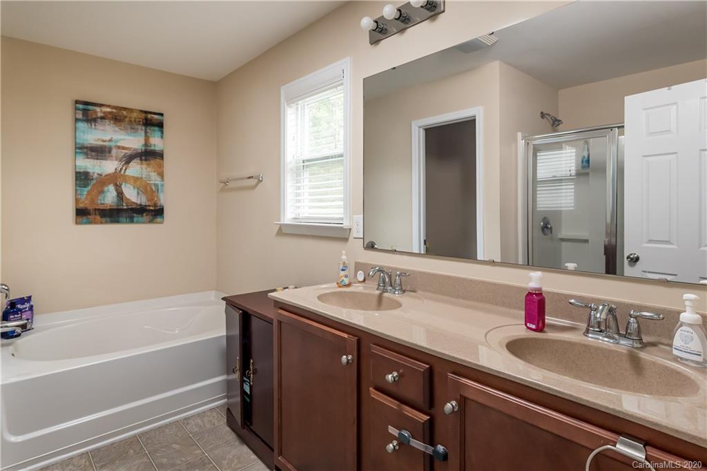 8411 Lustre Road Charlotte, NC 28215 - Photo 15 of 22