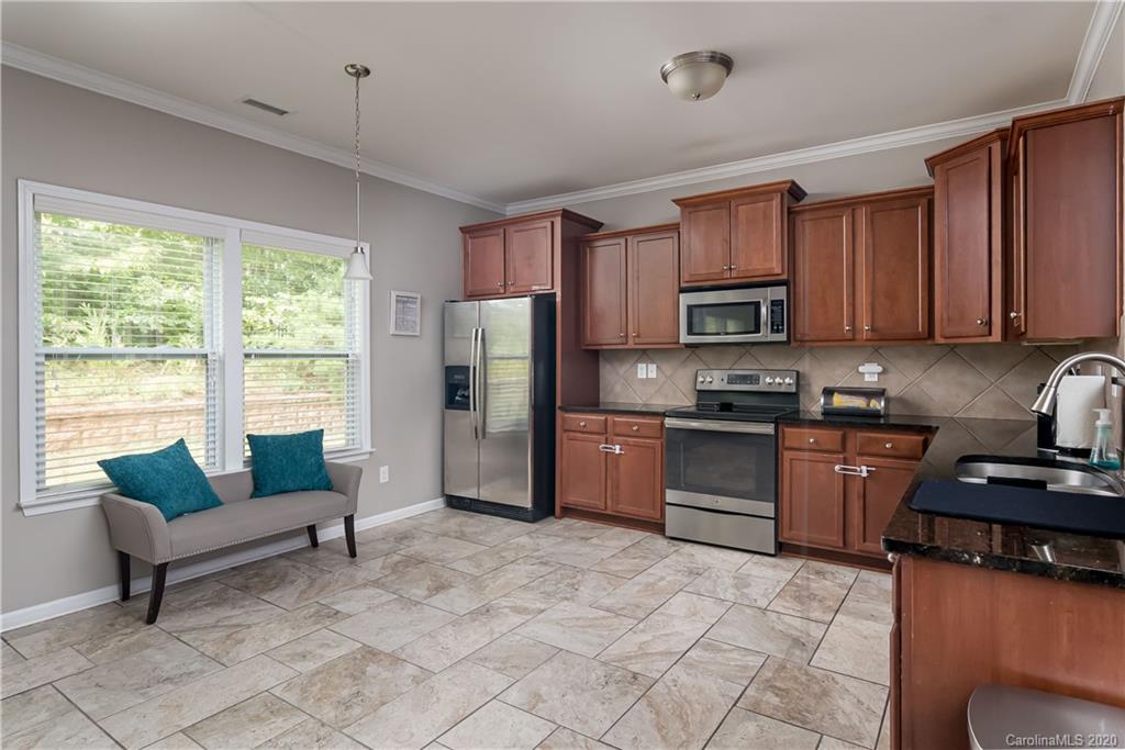 8411 Lustre Road Charlotte, NC 28215 - Photo 8 of 22
