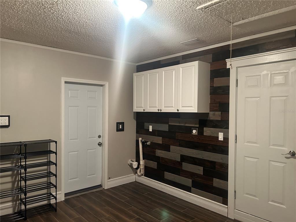 501 Firefly Lane Apollo Beach, FL 33572 - Photo 12 of 17 a view of walk in closet