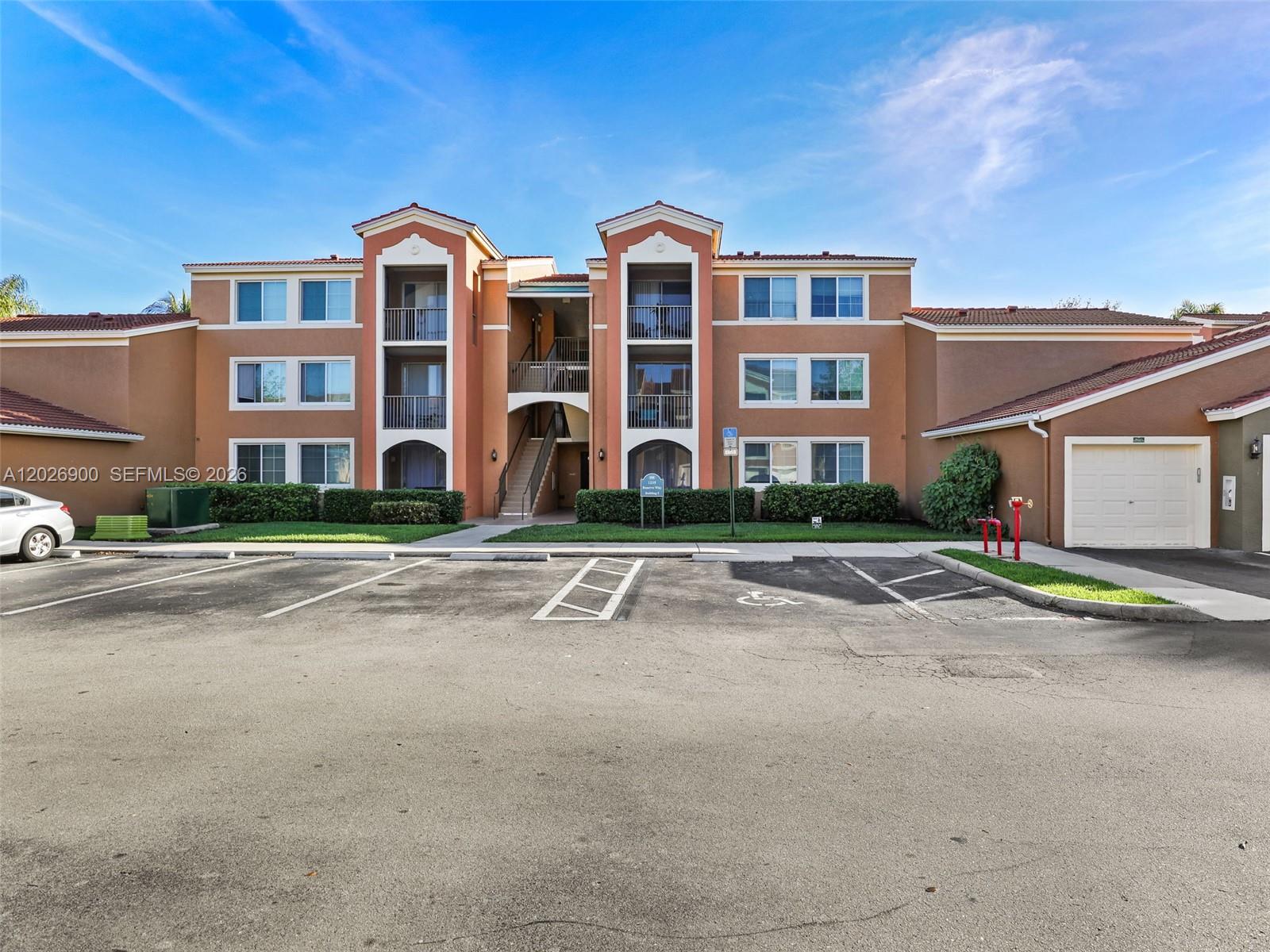 1235 Reserve Way, Unit 5107 Naples, FL 34105 - Photo 24 of 33