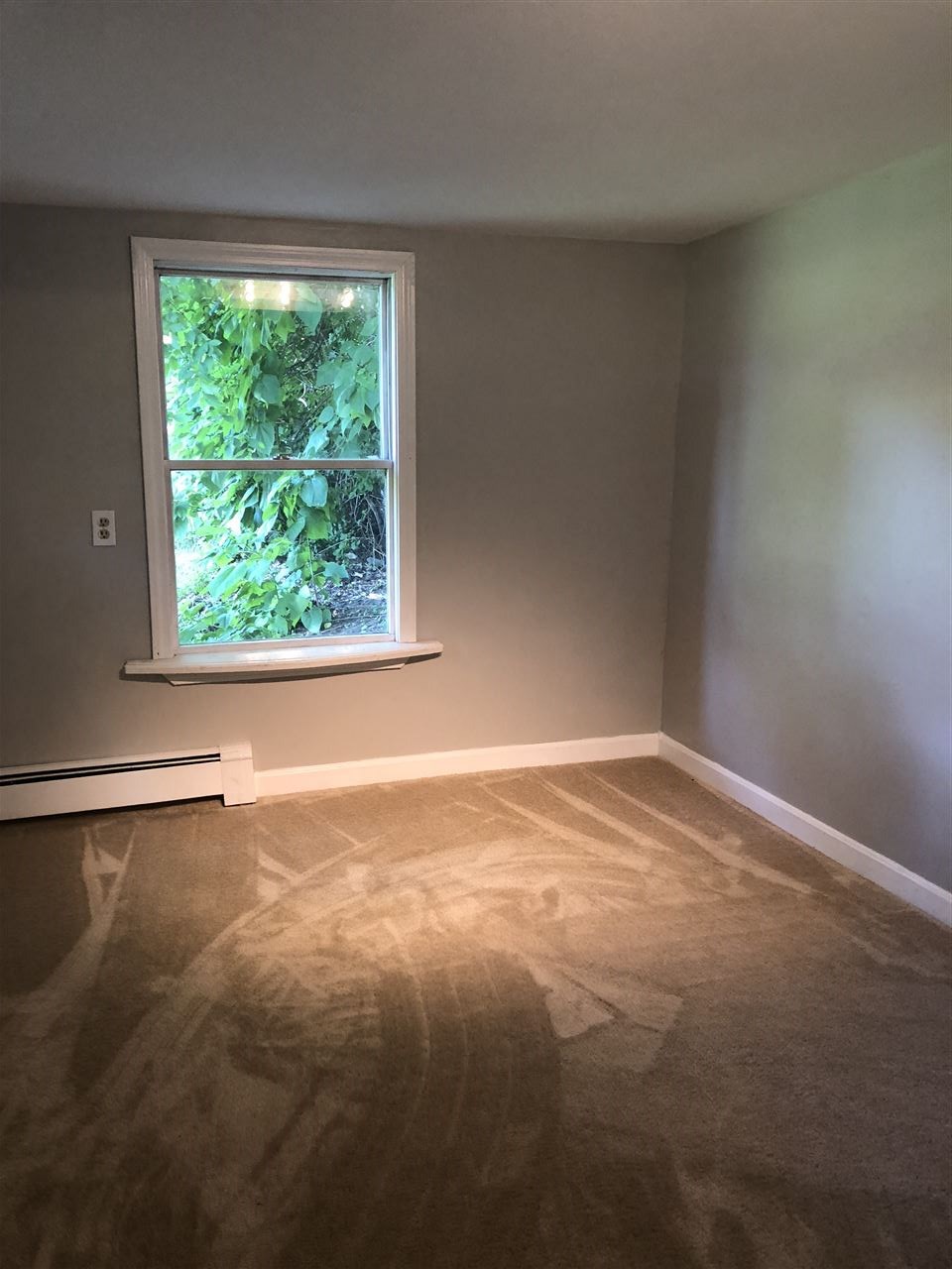 113 Cottage Road Manchester, NH 03103 - Photo 23 of 34 Gallery Image 23
