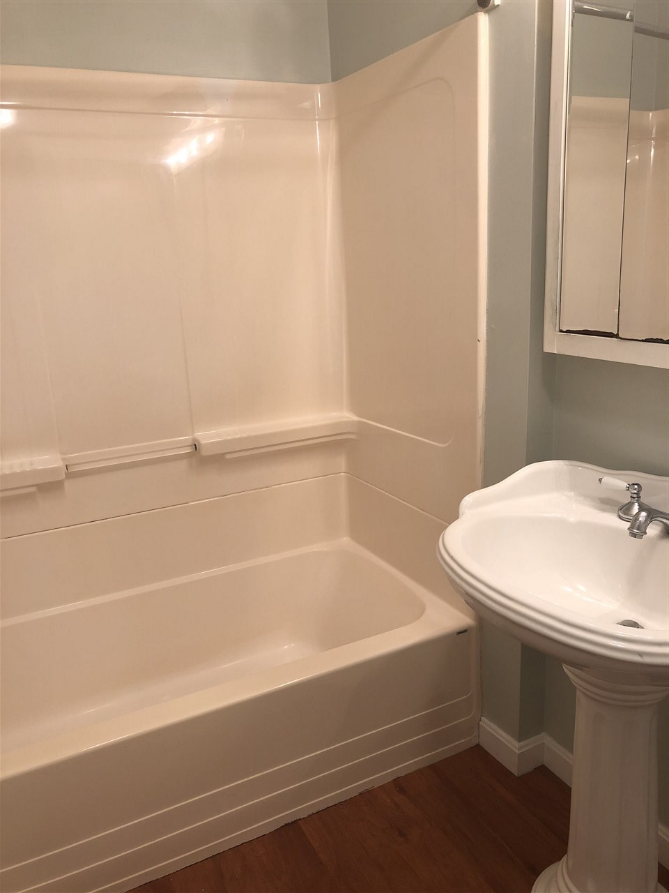 113 Cottage Road Manchester, NH 03103 - Photo 30 of 34 Gallery Image 30