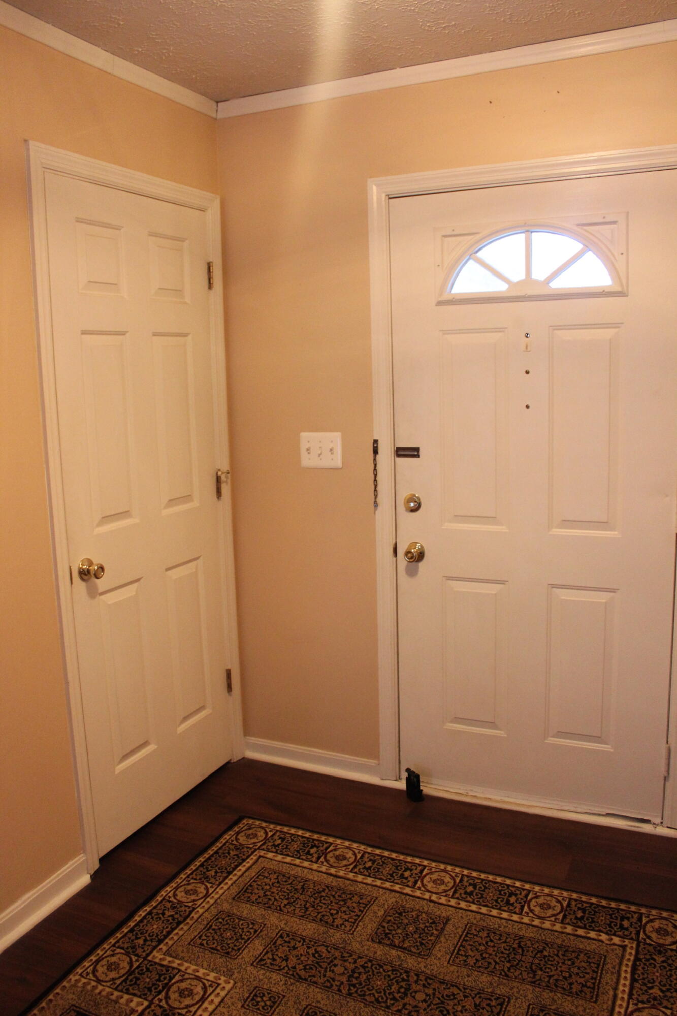 1 Ridgeport Drive Covington, KY 41017 - Photo 3 of 31