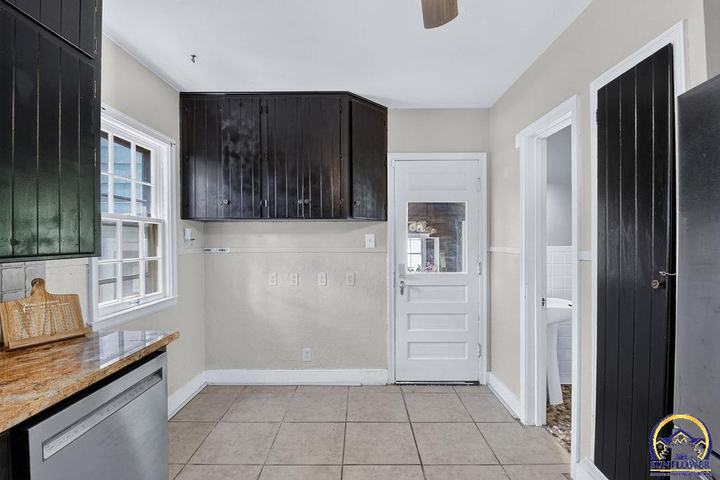 3115 Southwest 11th Street Topeka, KS 66604 - Photo 13 of 44